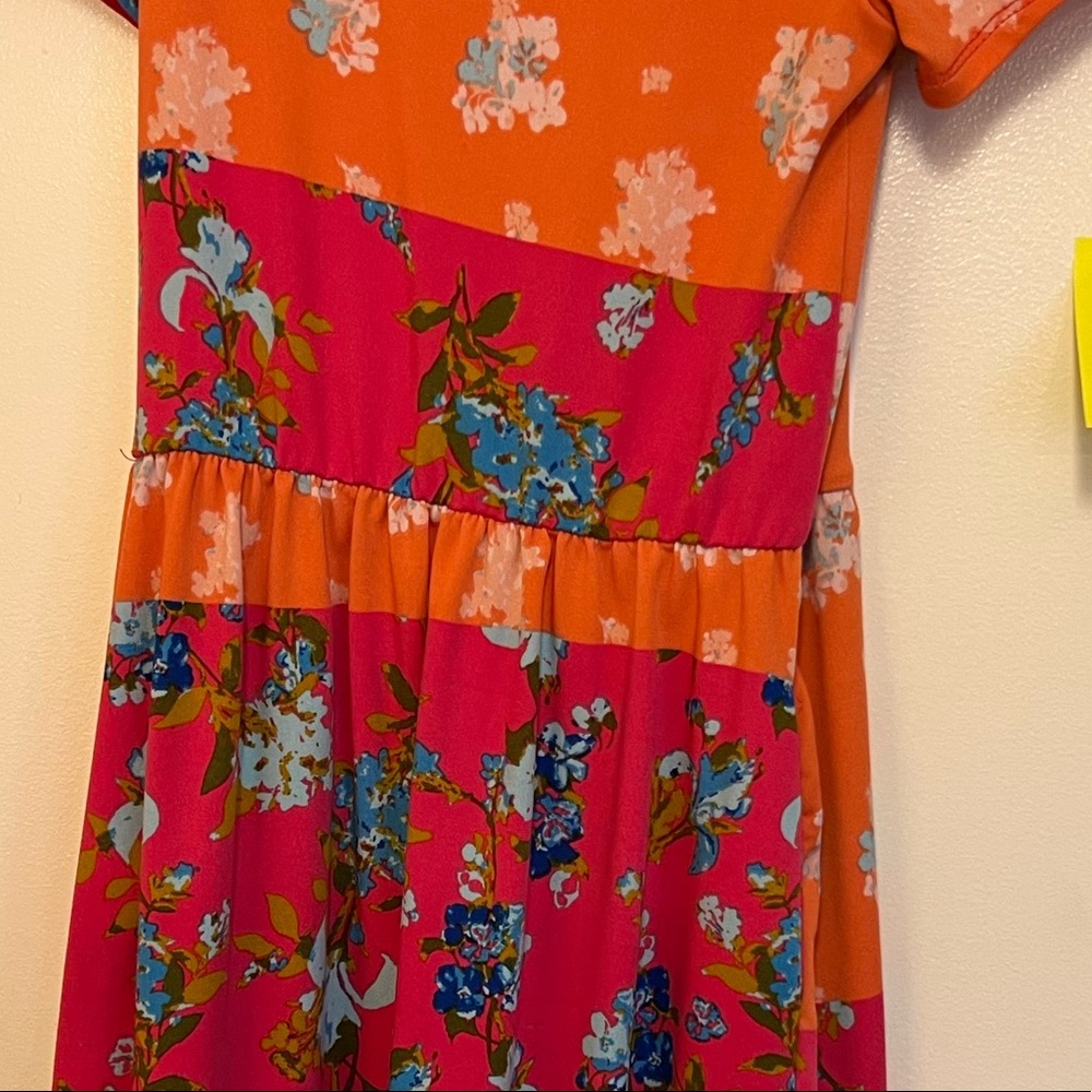 Red and orange flora dress - Picture 3 of 3